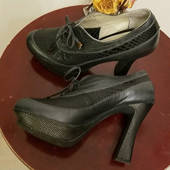 Ankle booty  shoes (used) - Picture 2 of 2